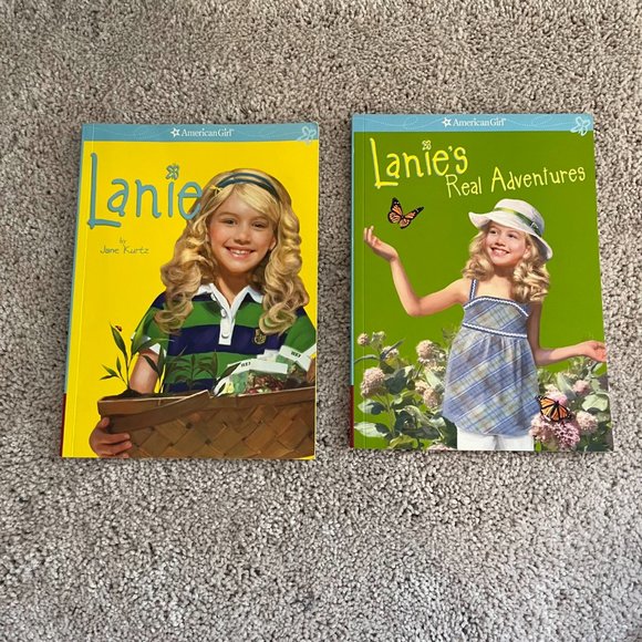 American Girl 2010 "Lanie" w/ books - Picture 5 of 5